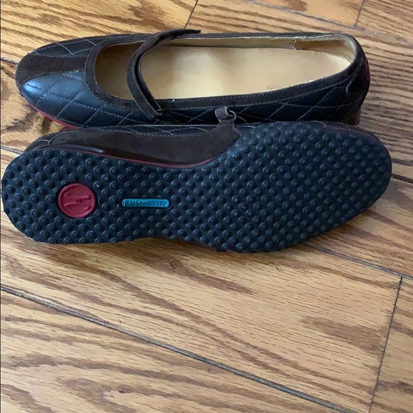 Shoes - Picture 3 of 4